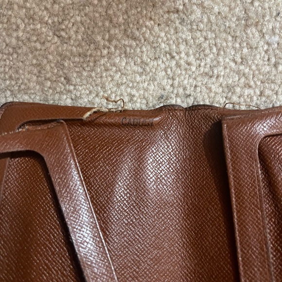 Hat - Picture 3 of 4